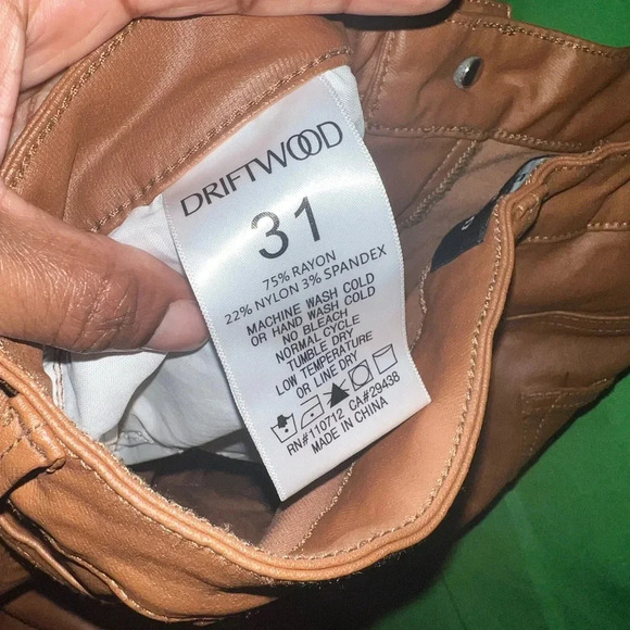 Driftwood Cropped Pants size 31 - Picture 7 of 7